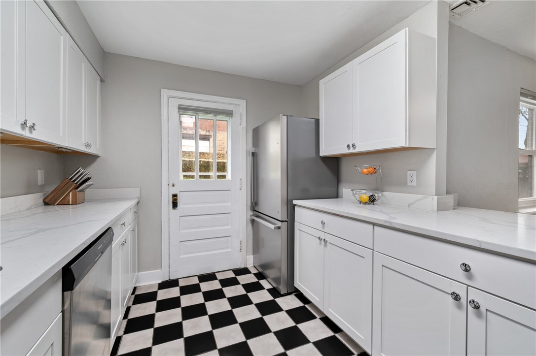 Squirrel Hill, Pennsylvania 15217, United States, 3 Bedrooms Bedrooms, ,1 BathroomBathrooms,Residential,Contingent,103863