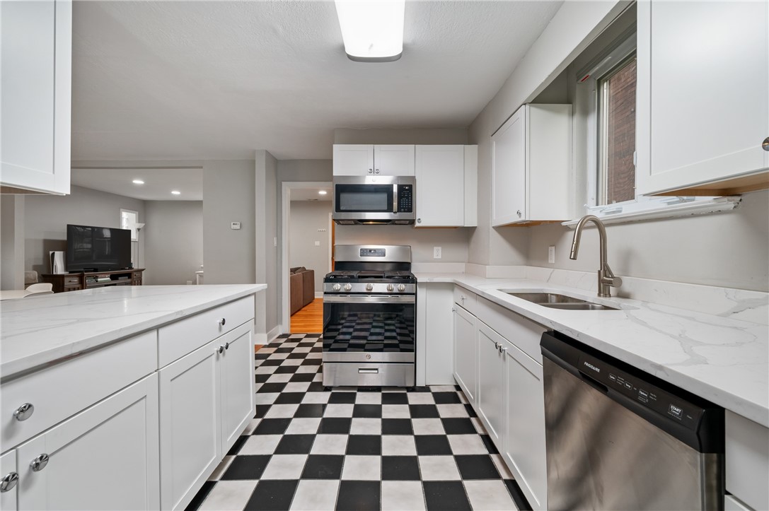 Squirrel Hill, Pennsylvania 15217, United States, 3 Bedrooms Bedrooms, ,1 BathroomBathrooms,Residential,Contingent,103863