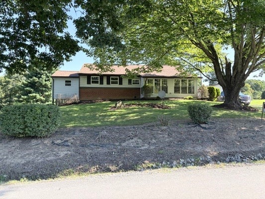 315 STOUGHTON RD, SLIPPERY ROCK, PA 16057 - Image 4781d565fdbe388f0ea0eeecf0501ff6/158462127