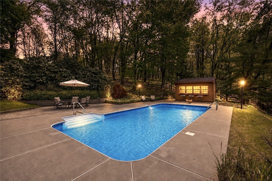 102 Foxwood Drive