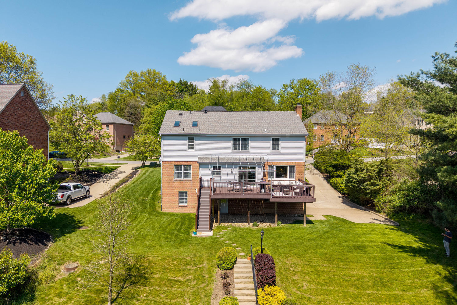 102 Foxwood Drive