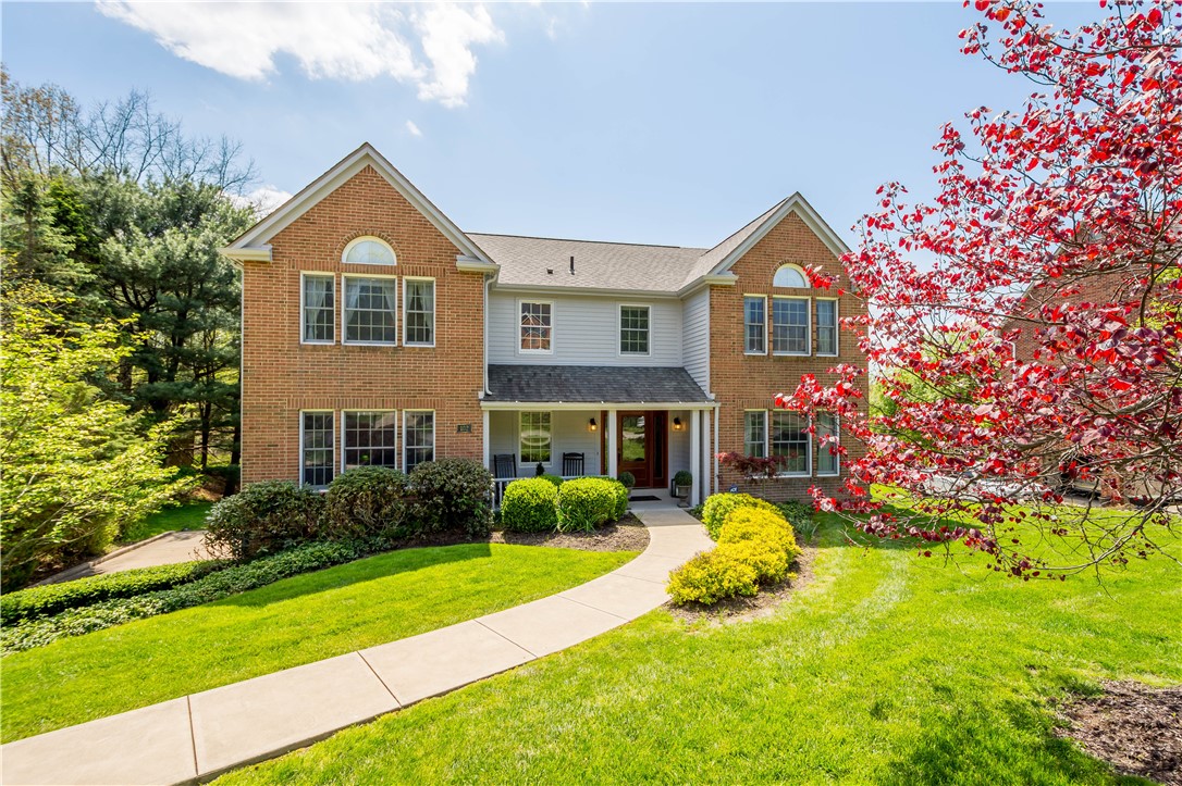 102 Foxwood Drive