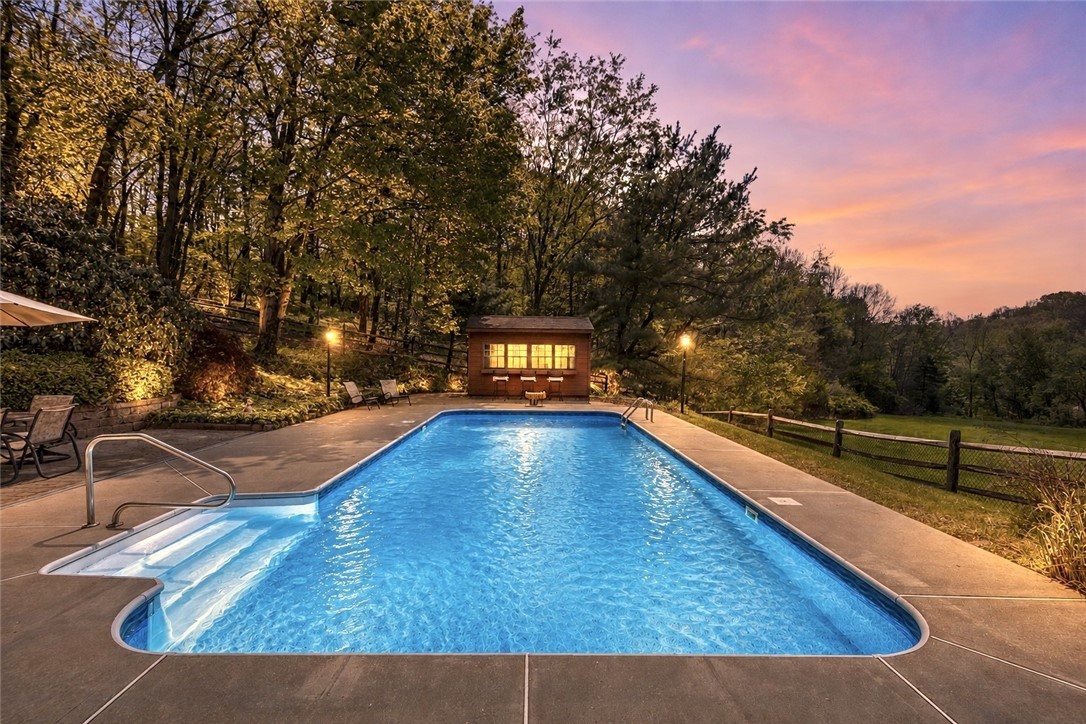 102 Foxwood Drive