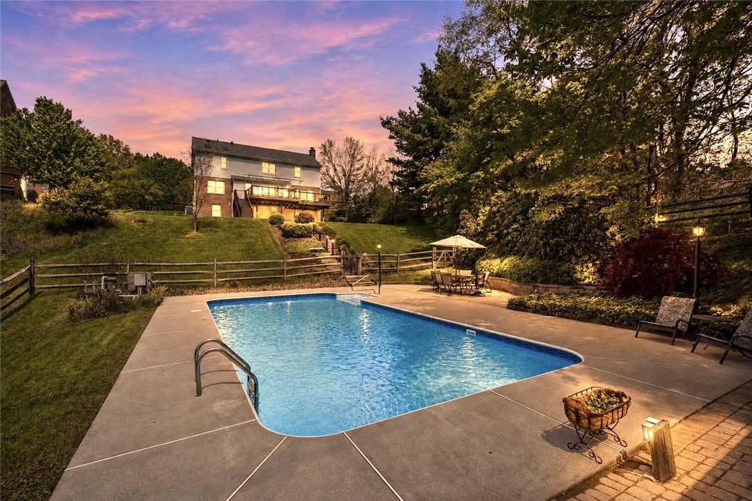 102 Foxwood Drive