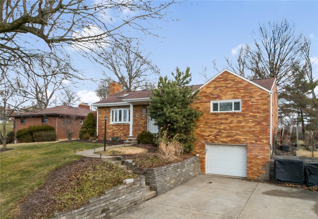 1249 Cocker Drive Dr, Bethel Park, Pennsylvania image 3