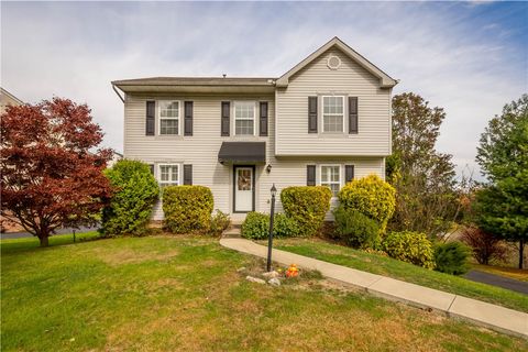 Photo of 610 Turnberry Ln, Oakdale, PA 15071 (MLS # 1727784)