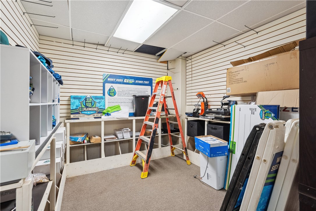 Castle Shannon, Pennsylvania 15234, United States, ,Residential,Active,121956