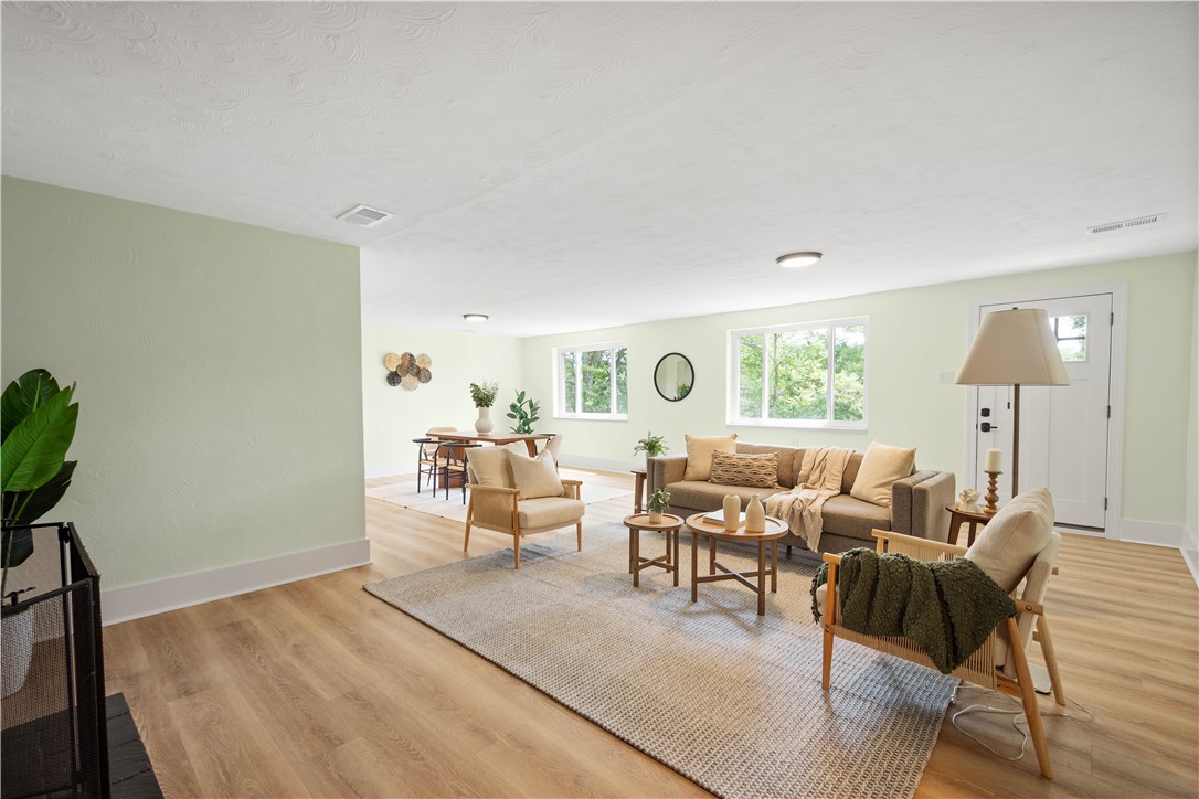 223 Nicholson Rd