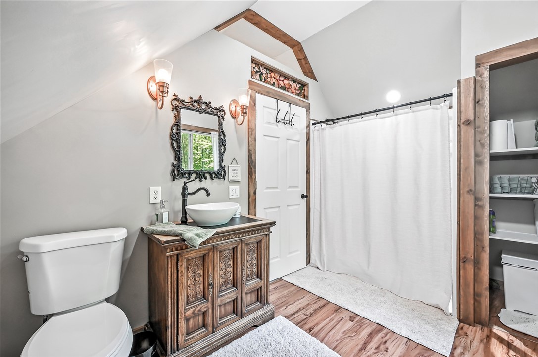 Conneaut Twp, Pennsylvania 16424, United States, 2 Bedrooms Bedrooms, ,2 BathroomsBathrooms,Residential,Active,165096