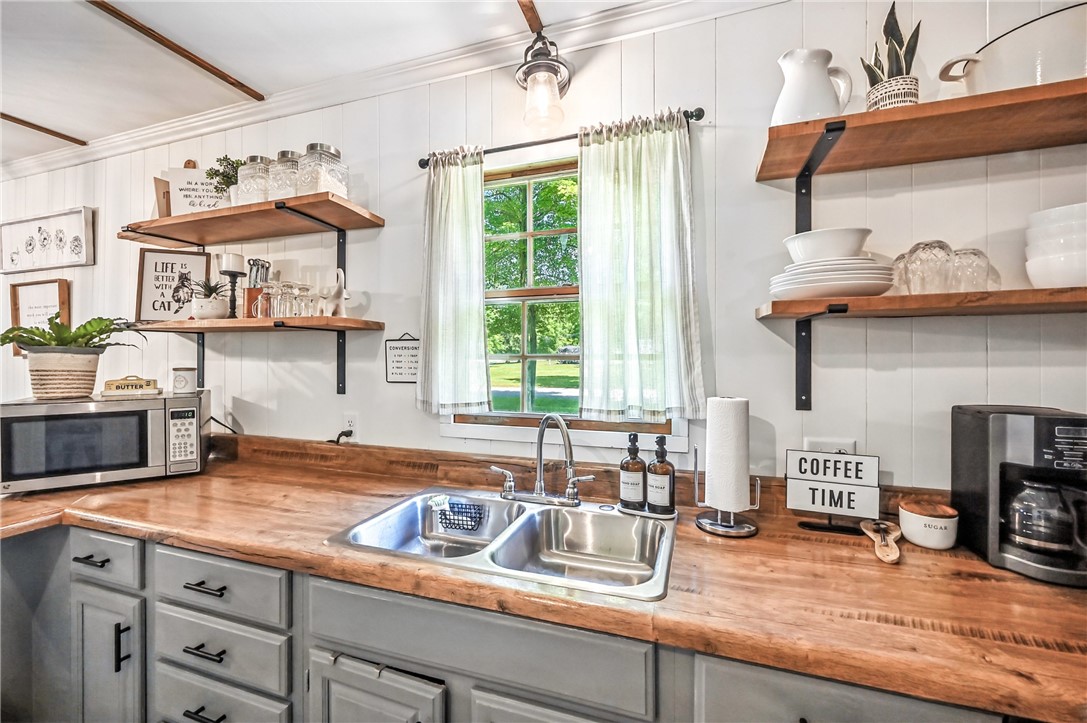 Conneaut Twp, Pennsylvania 16424, United States, 2 Bedrooms Bedrooms, ,2 BathroomsBathrooms,Residential,Active,165096