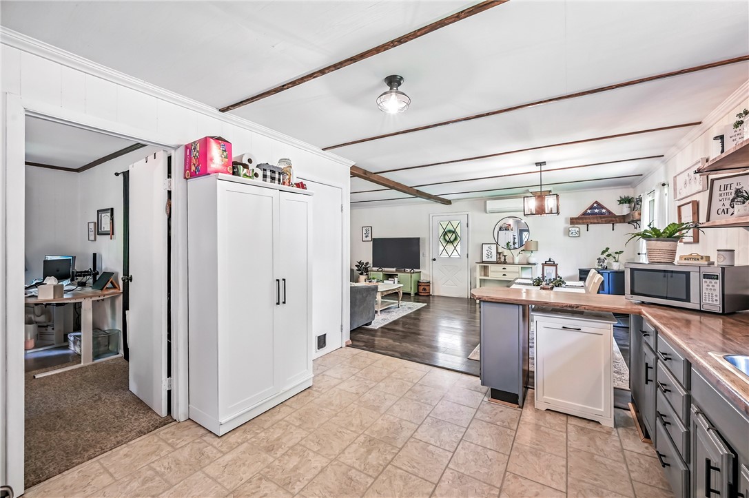 Conneaut Twp, Pennsylvania 16424, United States, 2 Bedrooms Bedrooms, ,2 BathroomsBathrooms,Residential,Active,165096