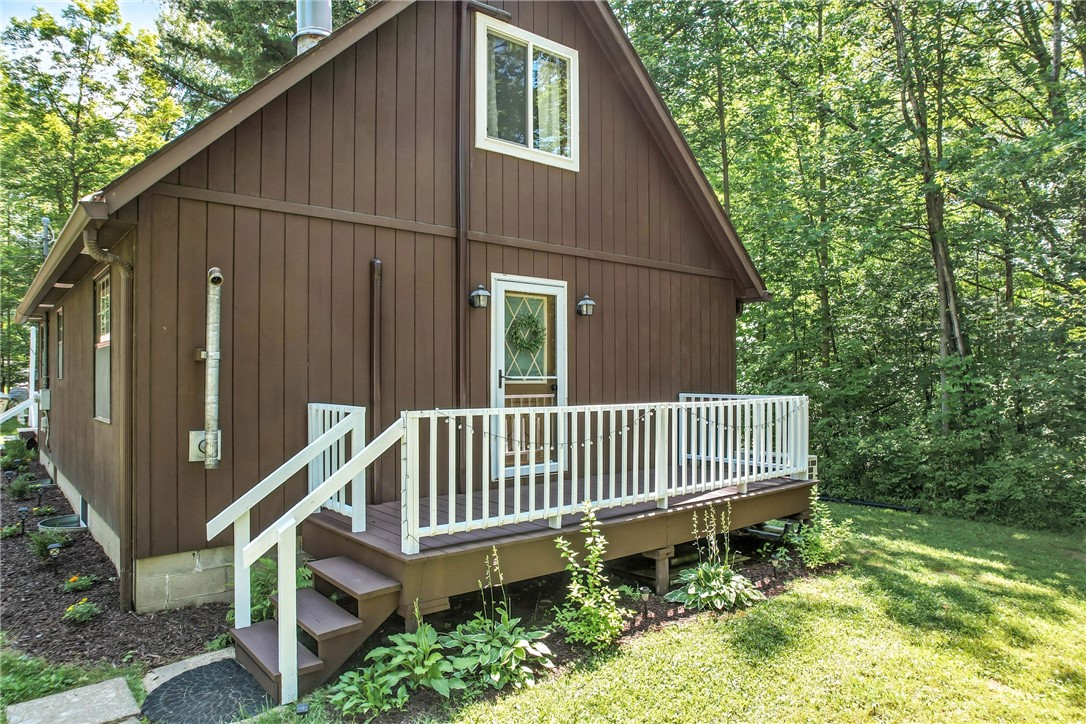 Conneaut Twp, Pennsylvania 16424, United States, 2 Bedrooms Bedrooms, ,2 BathroomsBathrooms,Residential,Active,165096