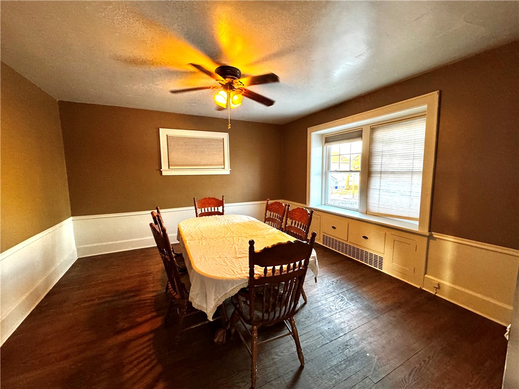 New Castle/2nd, Pennsylvania 16105, United States, 3 Bedrooms Bedrooms, ,1 BathroomBathrooms,Residential,Contingent,77297