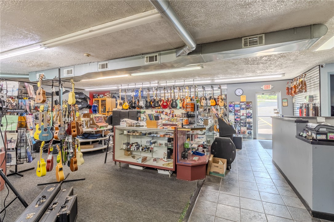 N Versailles, Pennsylvania 15137, United States, ,Commercial,Active,46837