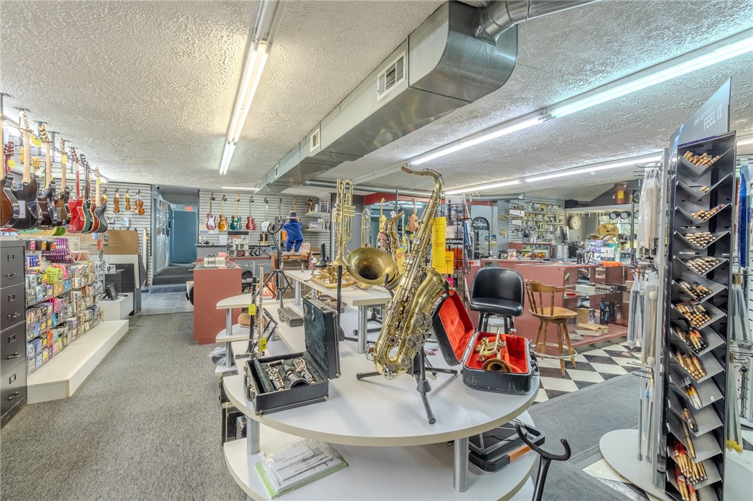 N Versailles, Pennsylvania 15137, United States, ,Commercial,Active,46837