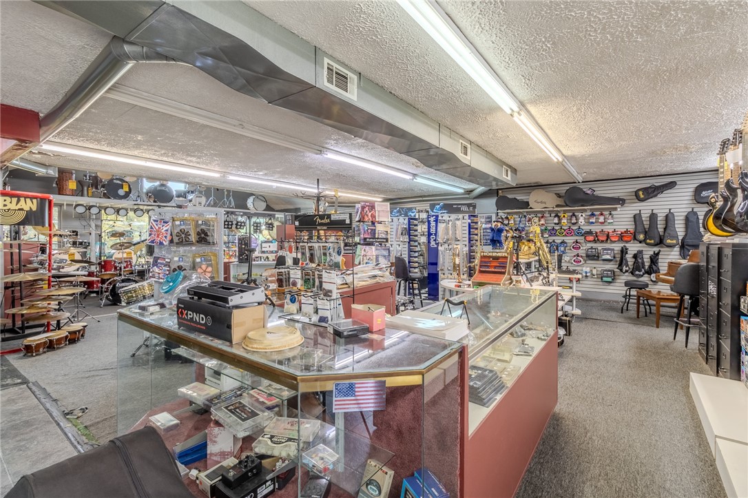 N Versailles, Pennsylvania 15137, United States, ,Commercial,Active,46837