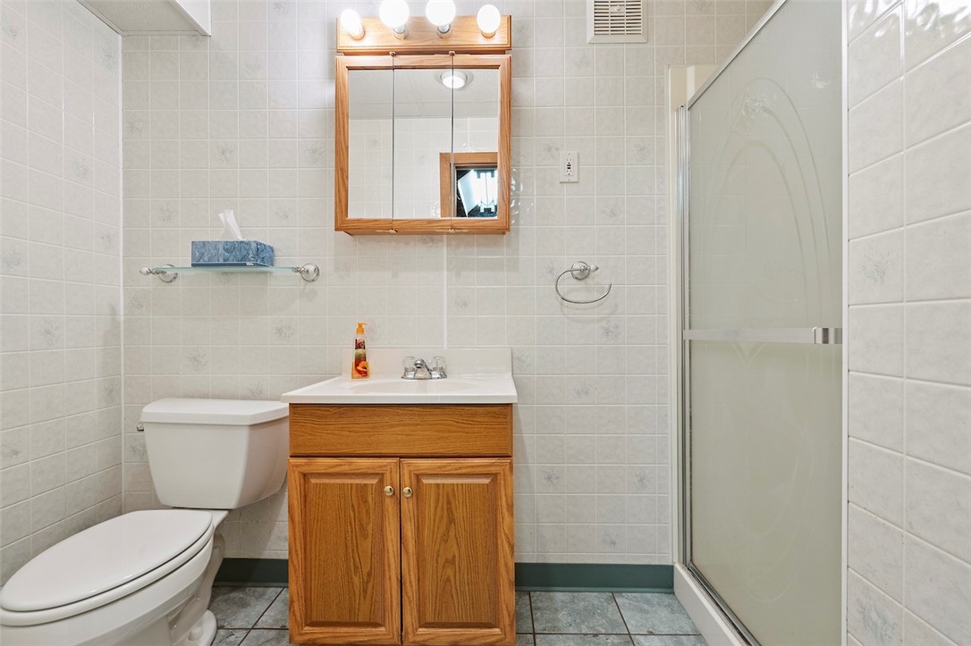 4726 W Barlind Drive Dr, Whitehall, Pennsylvania image 32