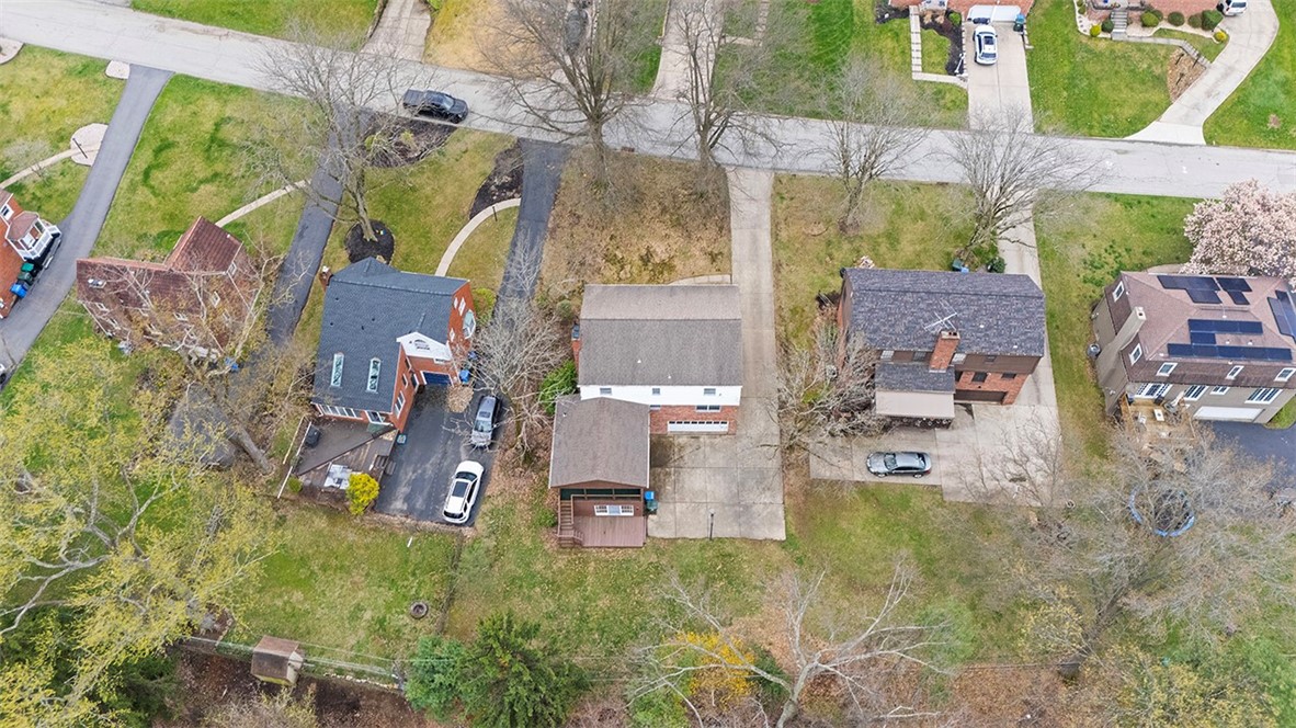 4726 W Barlind Drive Dr, Whitehall, Pennsylvania image 2