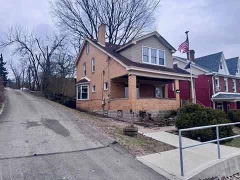 Photo of 115 Copperfield Ave, Pittsburgh, PA 15210 (MLS # 1736565)