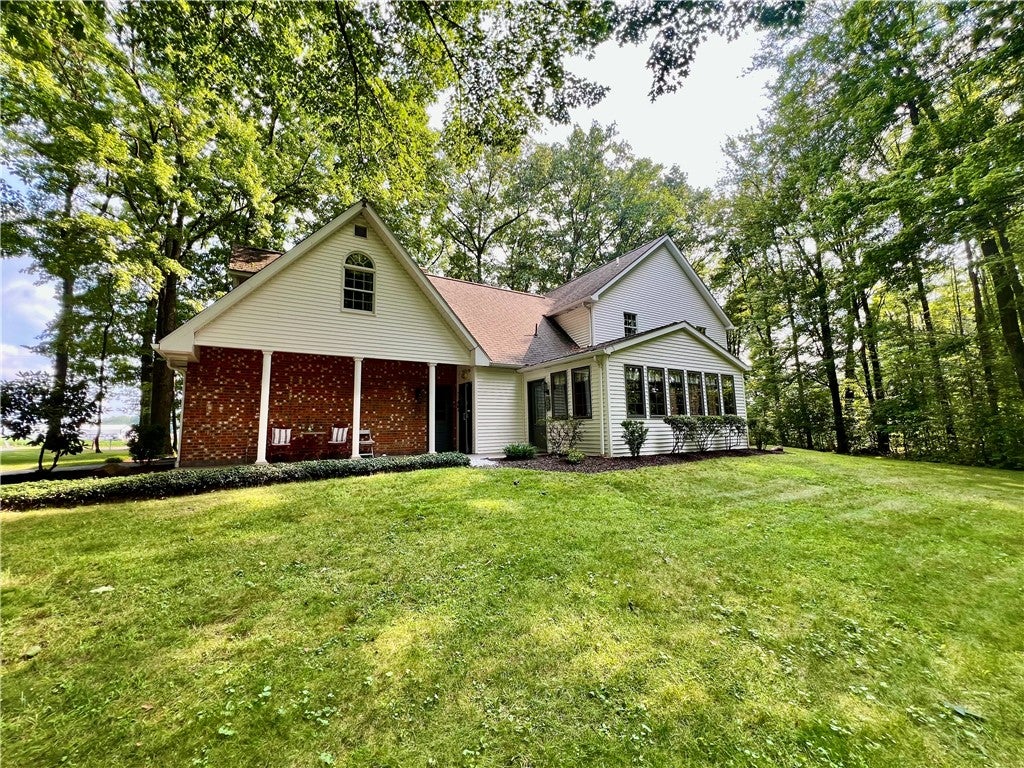 297 Lake Rd