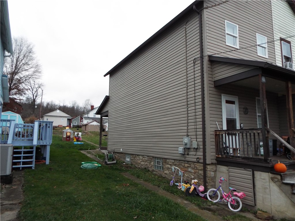 409 1st St St, East Bethlehem, Kentucky image 1