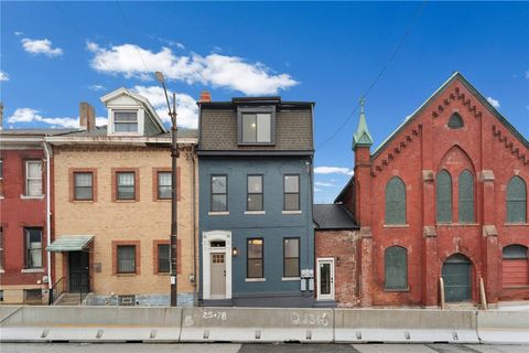 Photo of 2035 Forbes Ave, Pittsburgh, PA 15219 (MLS # 1746945)