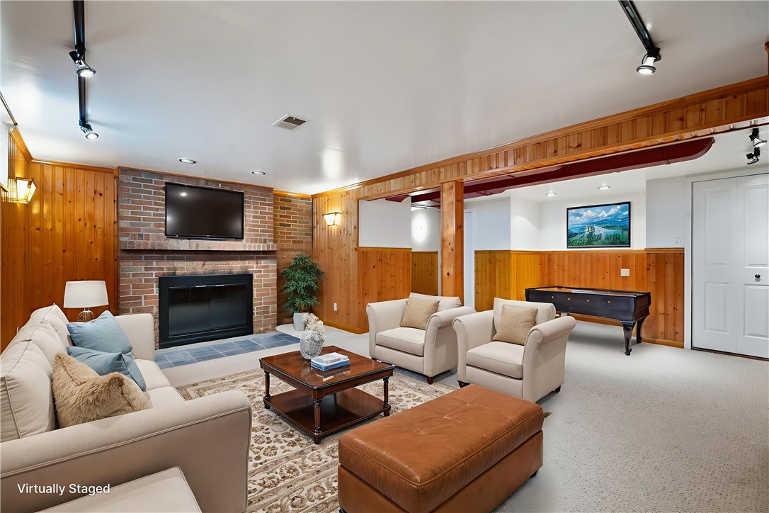 410 Neola Cir