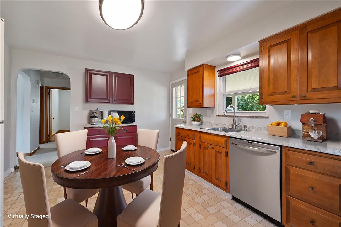 410 Neola Cir
