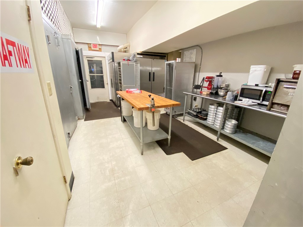 Greenville Boro - Mer, Pennsylvania 16125, United States, ,Commercial,Active,15715