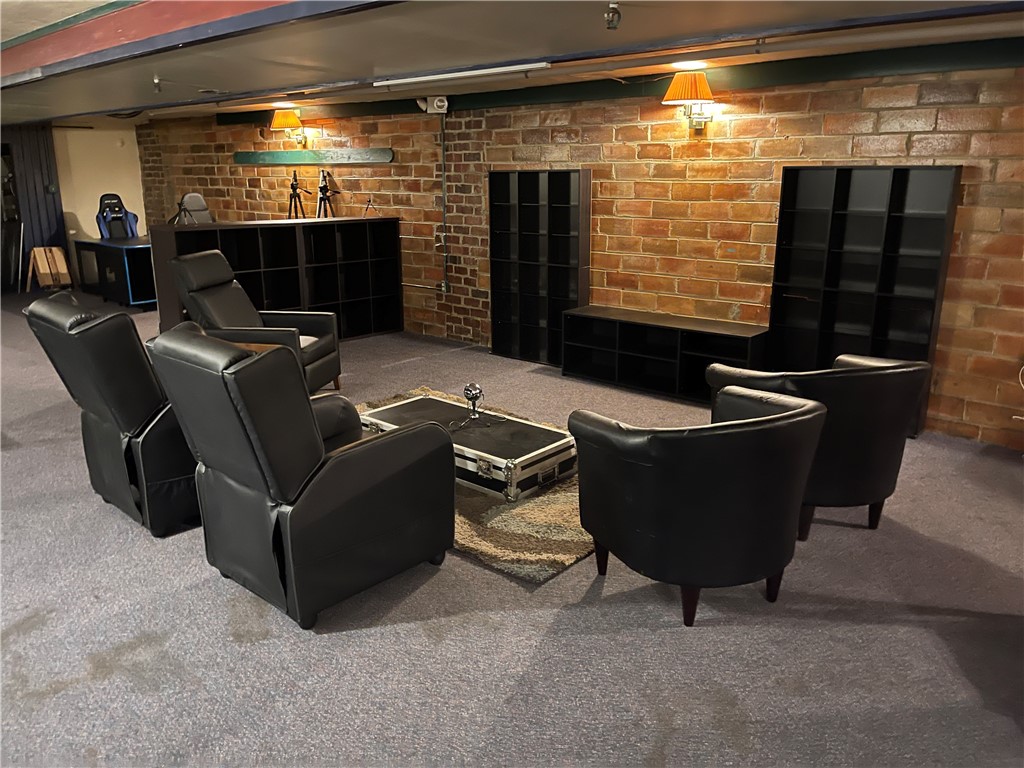 Greenville Boro - Mer, Pennsylvania 16125, United States, ,Commercial,Active,15715