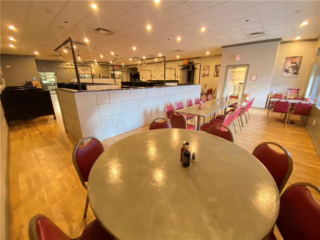 Greenville Boro - Mer, Pennsylvania 16125, United States, ,Commercial,Active,15715