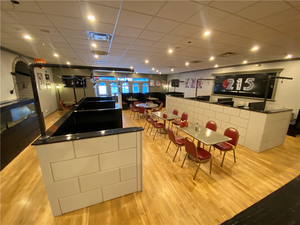 Greenville Boro - Mer, Pennsylvania 16125, United States, ,Commercial,Active,15715