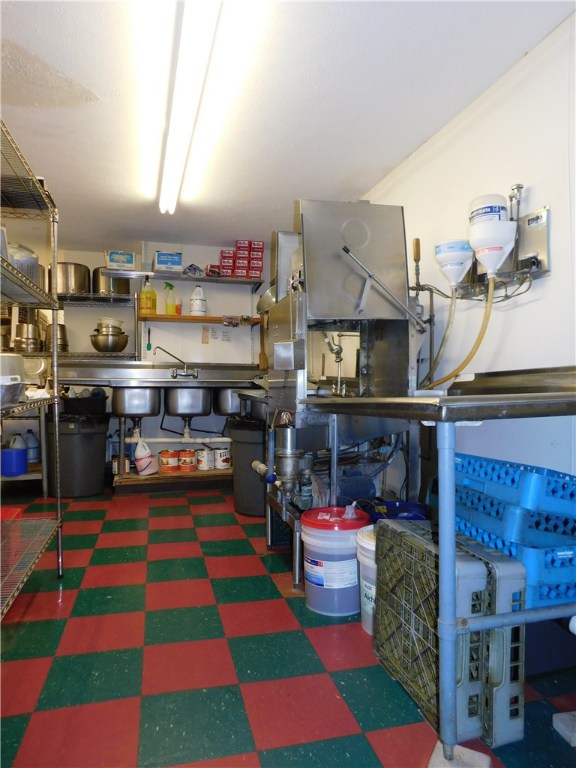 Greenville Boro - Mer, Pennsylvania 16125, United States, ,Commercial,Active,15715