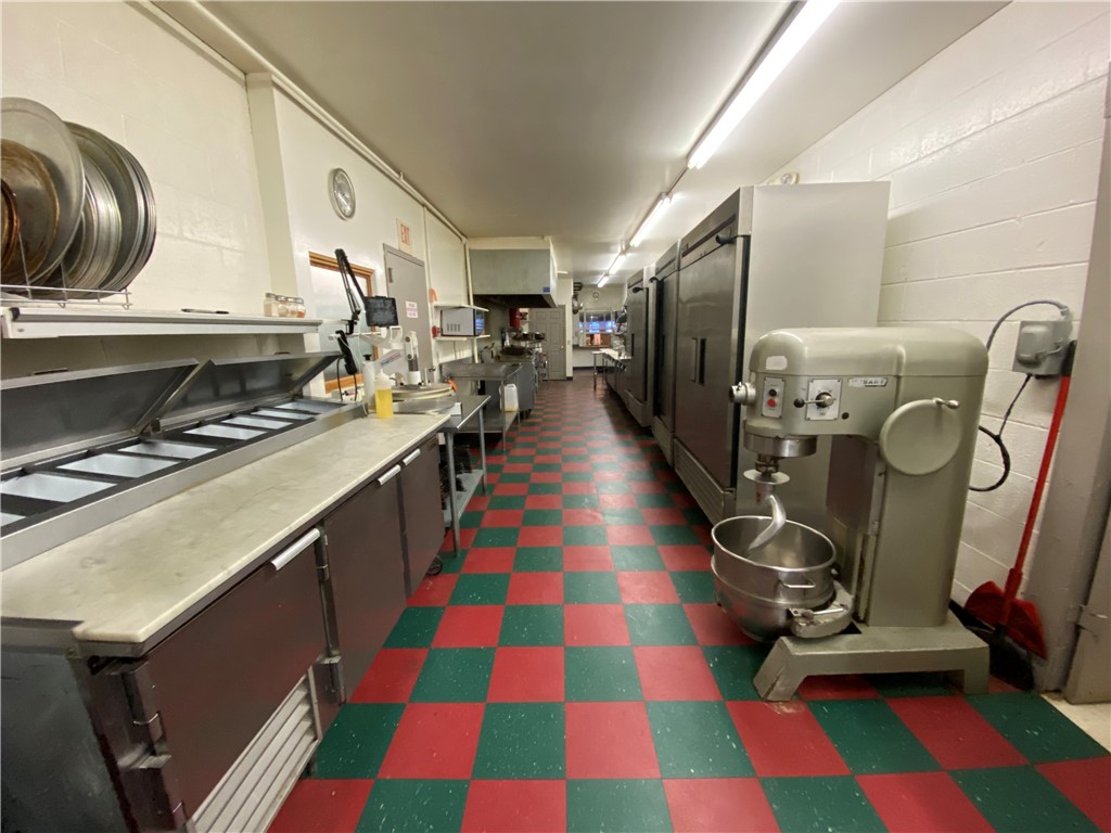 Greenville Boro - Mer, Pennsylvania 16125, United States, ,Commercial,Active,15715