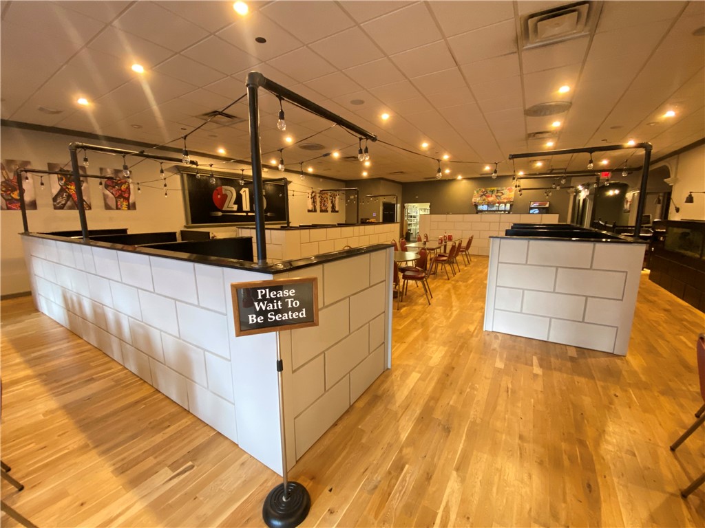 Greenville Boro - Mer, Pennsylvania 16125, United States, ,Commercial,Active,15715