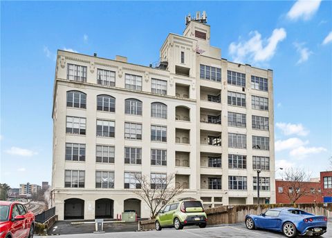 Photo of 5850 Centre Ave #302, Pittsburgh, PA 15206 (MLS # 1742185)