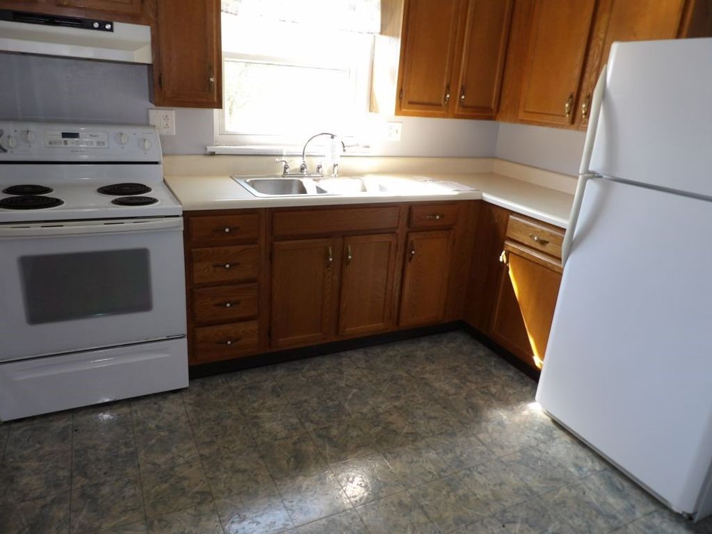 Photo of 1821 W 8th St, Beaver Falls, PA 15010 (MLS # 1749524)
