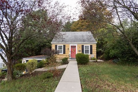 Photo of 1740 Buchanan St, Aliquippa, PA 15001 (MLS # 1724994)