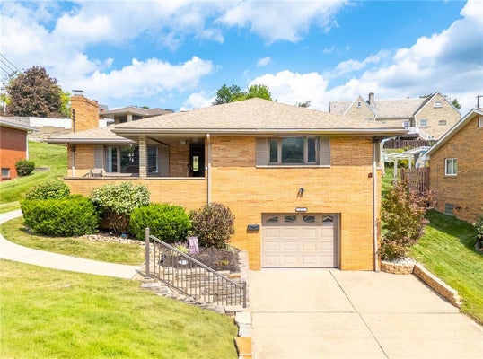 425 BRIERLY LN, HOMESTEAD, PA 15120 - Image 48bca54217e91798abfb152e91b56eb2/4232159508