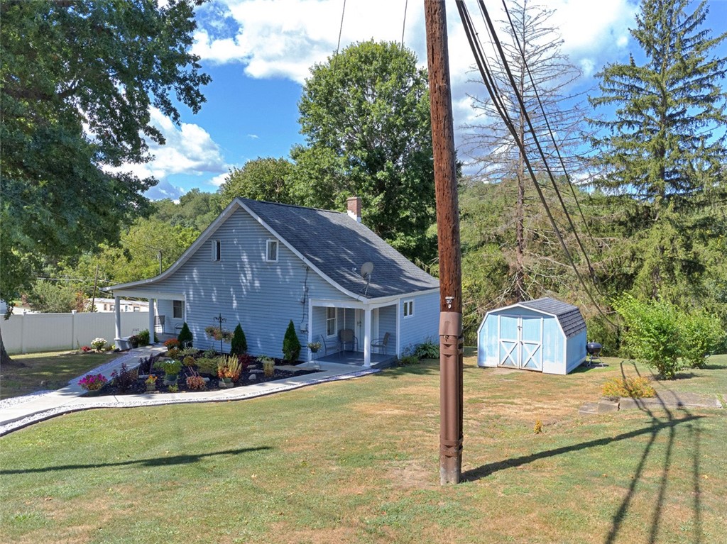 Dunbar Twp, Pennsylvania 15430, United States, 2 Bedrooms Bedrooms, ,1 BathroomBathrooms,Residential,Active,200323