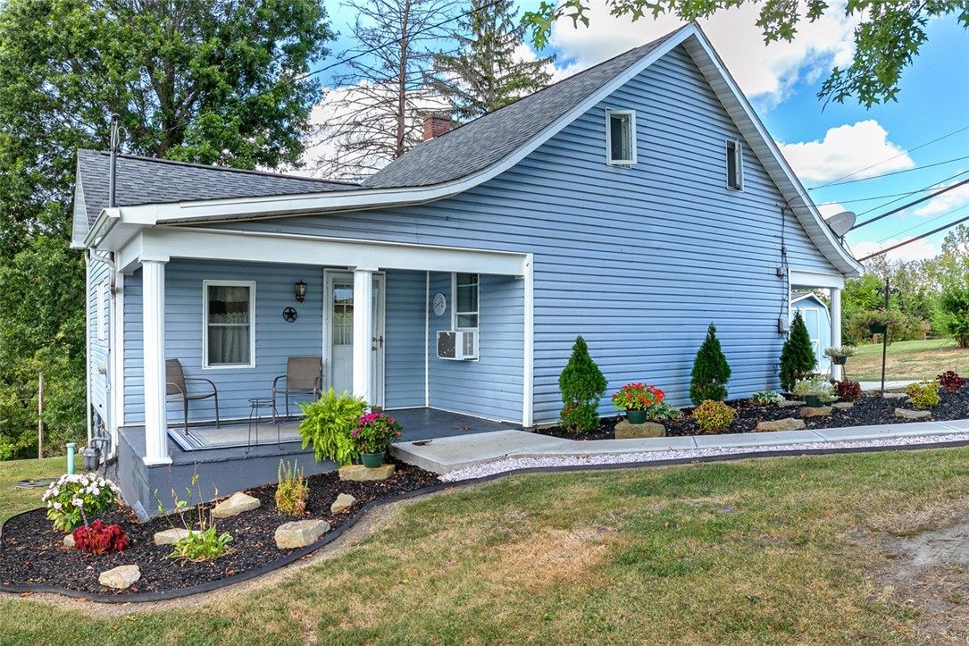 Dunbar Twp, Pennsylvania 15430, United States, 2 Bedrooms Bedrooms, ,1 BathroomBathrooms,Residential,Active,200323