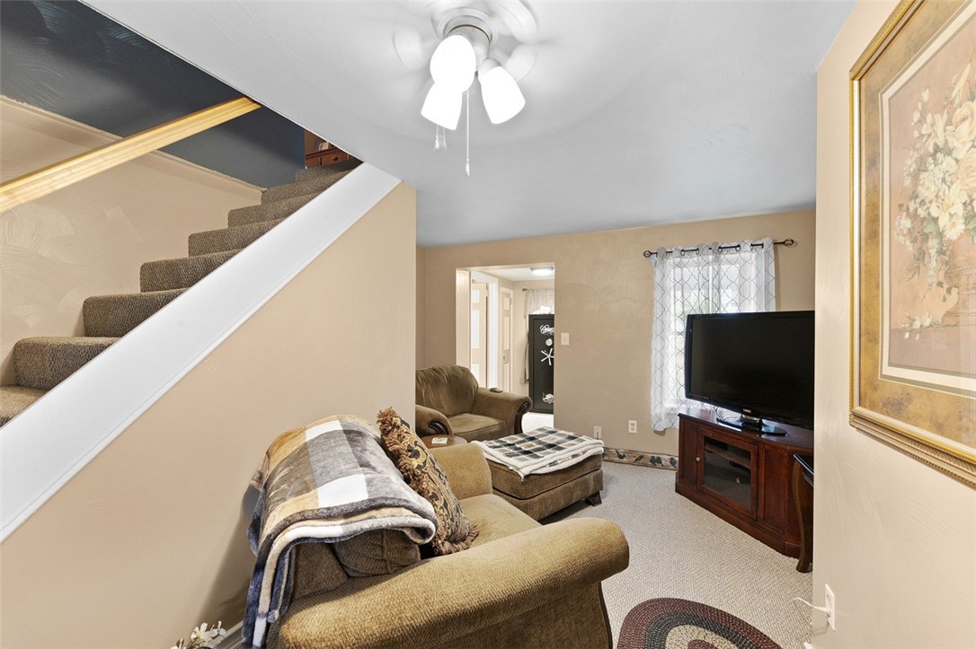 Dunbar Twp, Pennsylvania 15430, United States, 2 Bedrooms Bedrooms, ,1 BathroomBathrooms,Residential,Active,200323