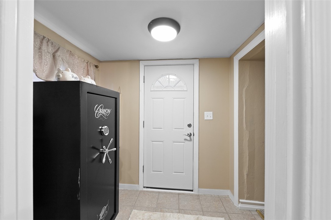 Dunbar Twp, Pennsylvania 15430, United States, 2 Bedrooms Bedrooms, ,1 BathroomBathrooms,Residential,Active,200323