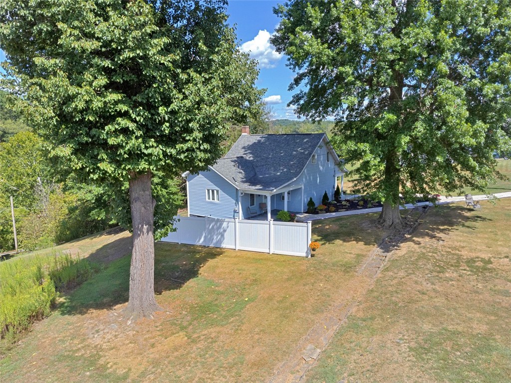 Dunbar Twp, Pennsylvania 15430, United States, 2 Bedrooms Bedrooms, ,1 BathroomBathrooms,Residential,Active,200323