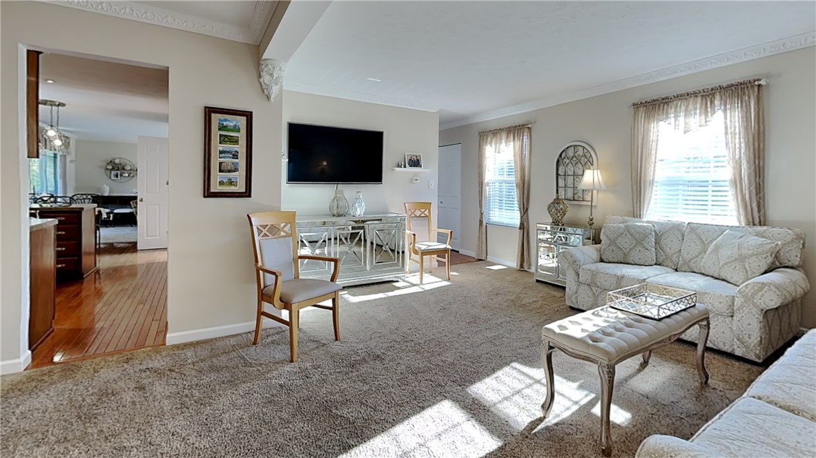 Hampton, Pennsylvania 15044, United States, 4 Bedrooms Bedrooms, ,4 BathroomsBathrooms,Residential,Contingent,235422