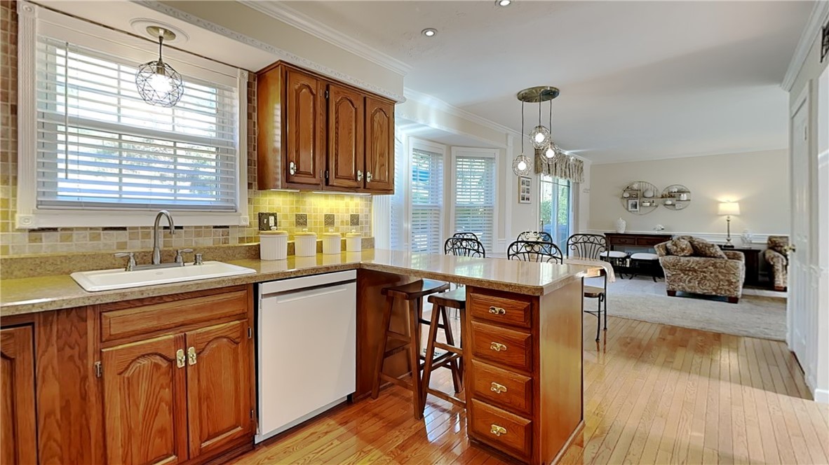 Hampton, Pennsylvania 15044, United States, 4 Bedrooms Bedrooms, ,4 BathroomsBathrooms,Residential,Contingent,235422