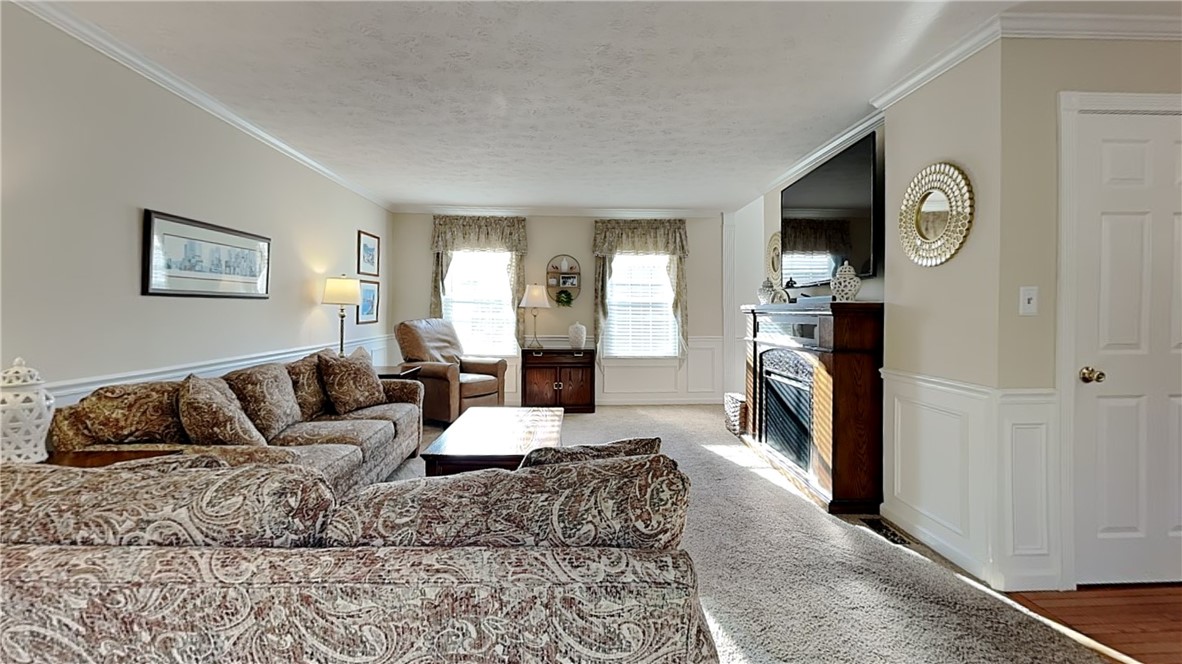 Hampton, Pennsylvania 15044, United States, 4 Bedrooms Bedrooms, ,4 BathroomsBathrooms,Residential,Contingent,235422