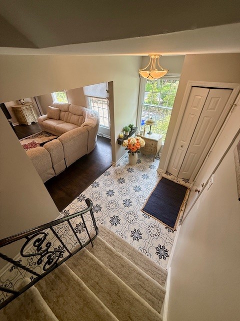 204 Thornberry Cir