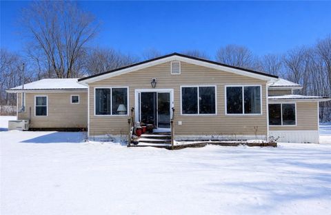 Photo of 140 Wick Rd, Slippery Rock, PA 16057 (MLS # 1738052)