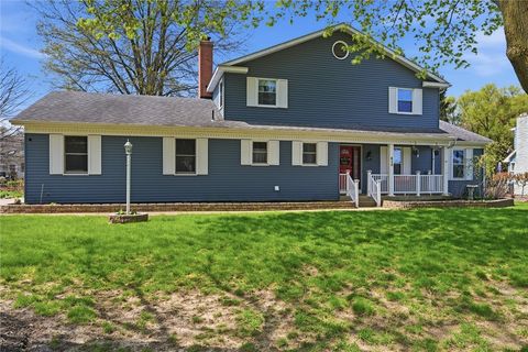 Photo of 614 Pasadena Dr, Erie, PA 16505 (MLS # 1750480)